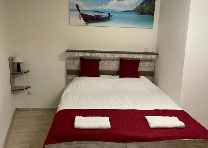 Romantic Centar ホテル